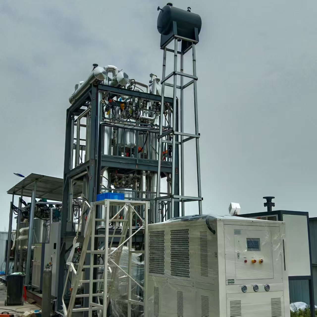 低氘水生產(chǎn)設(shè)備