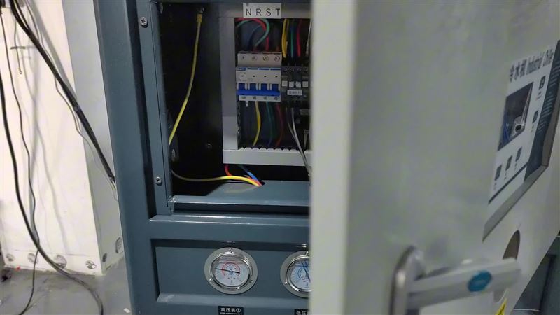 高溫?zé)釅籂t的安裝與操作