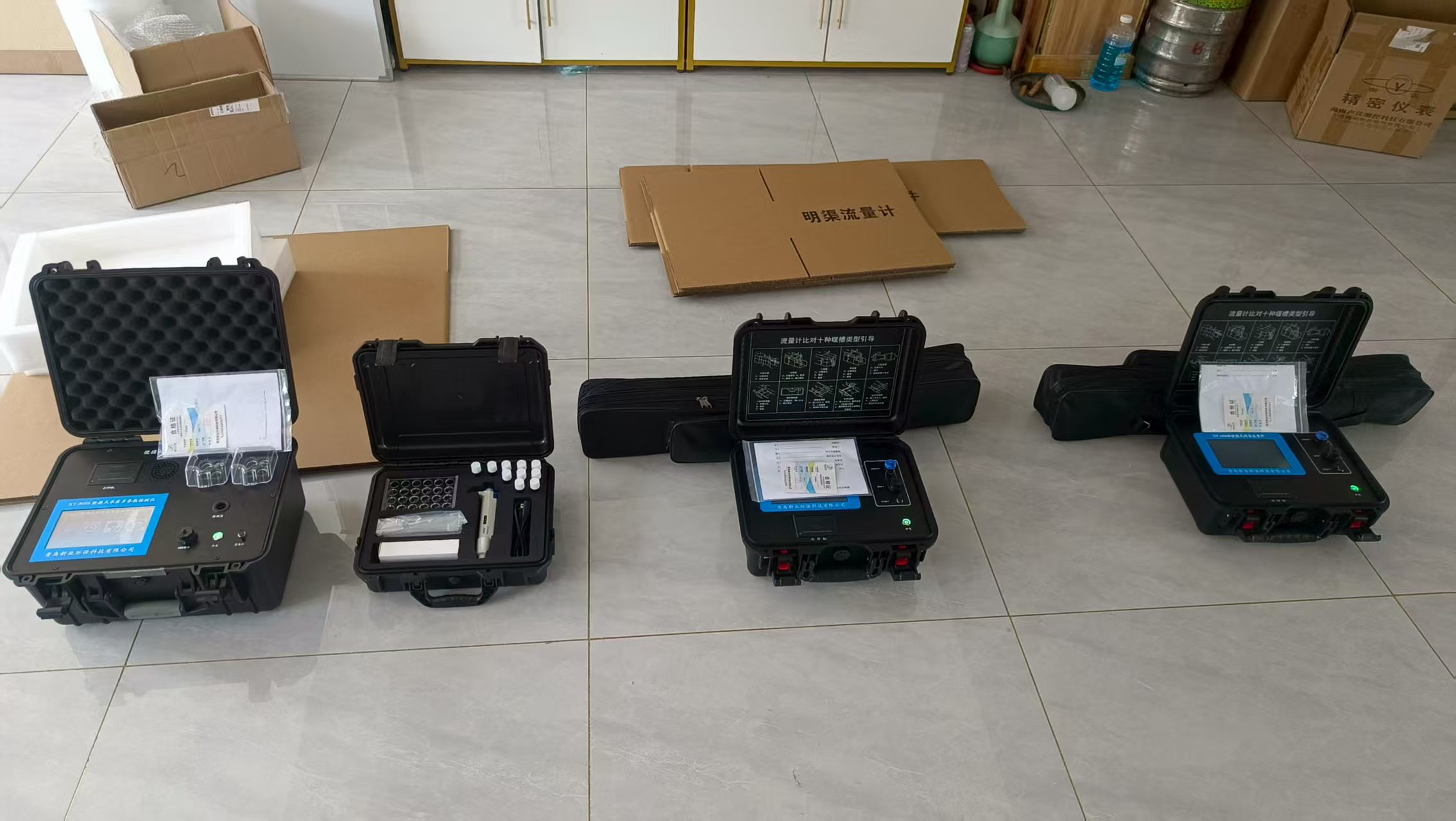 新業(yè)環(huán)保XY-6800R便攜式明渠流量計助力深圳威標(biāo)檢測技術(shù)