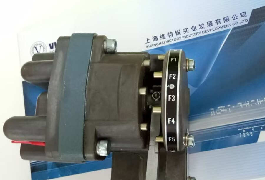 R431003806 Aventics 氣動換向閥.png