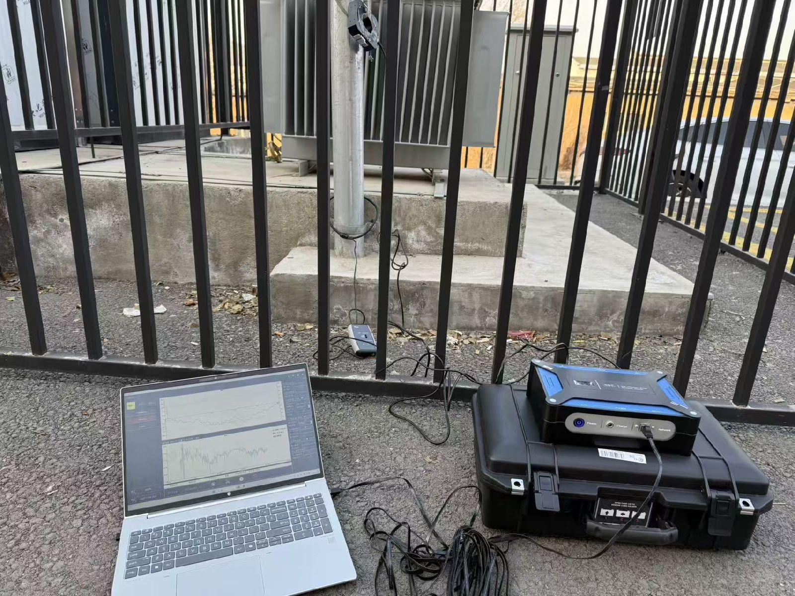 高頻電纜局放測試儀變電站測試現(xiàn)場